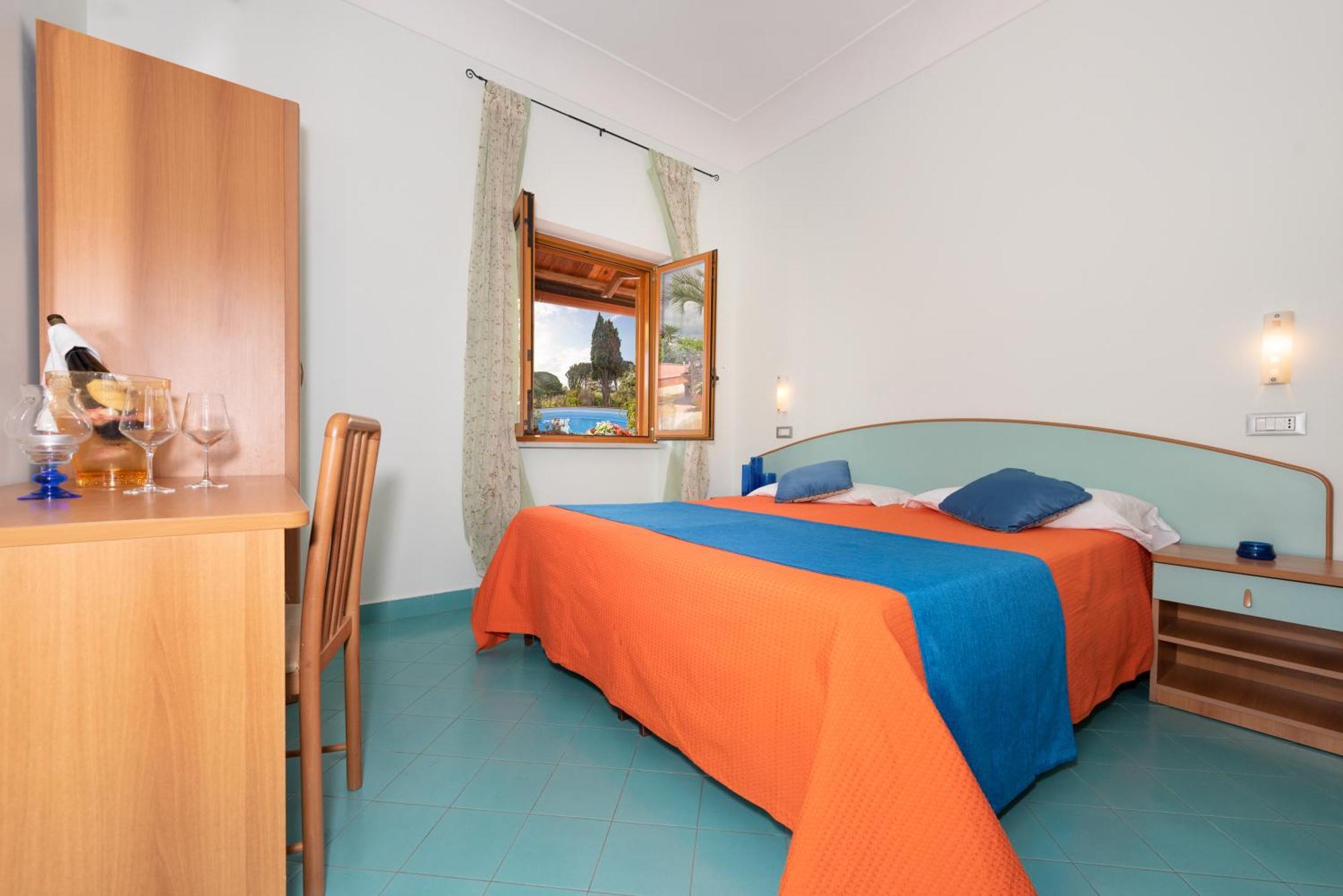 Hotel Villa Sirena Sant'Angelo  Exteriör bild