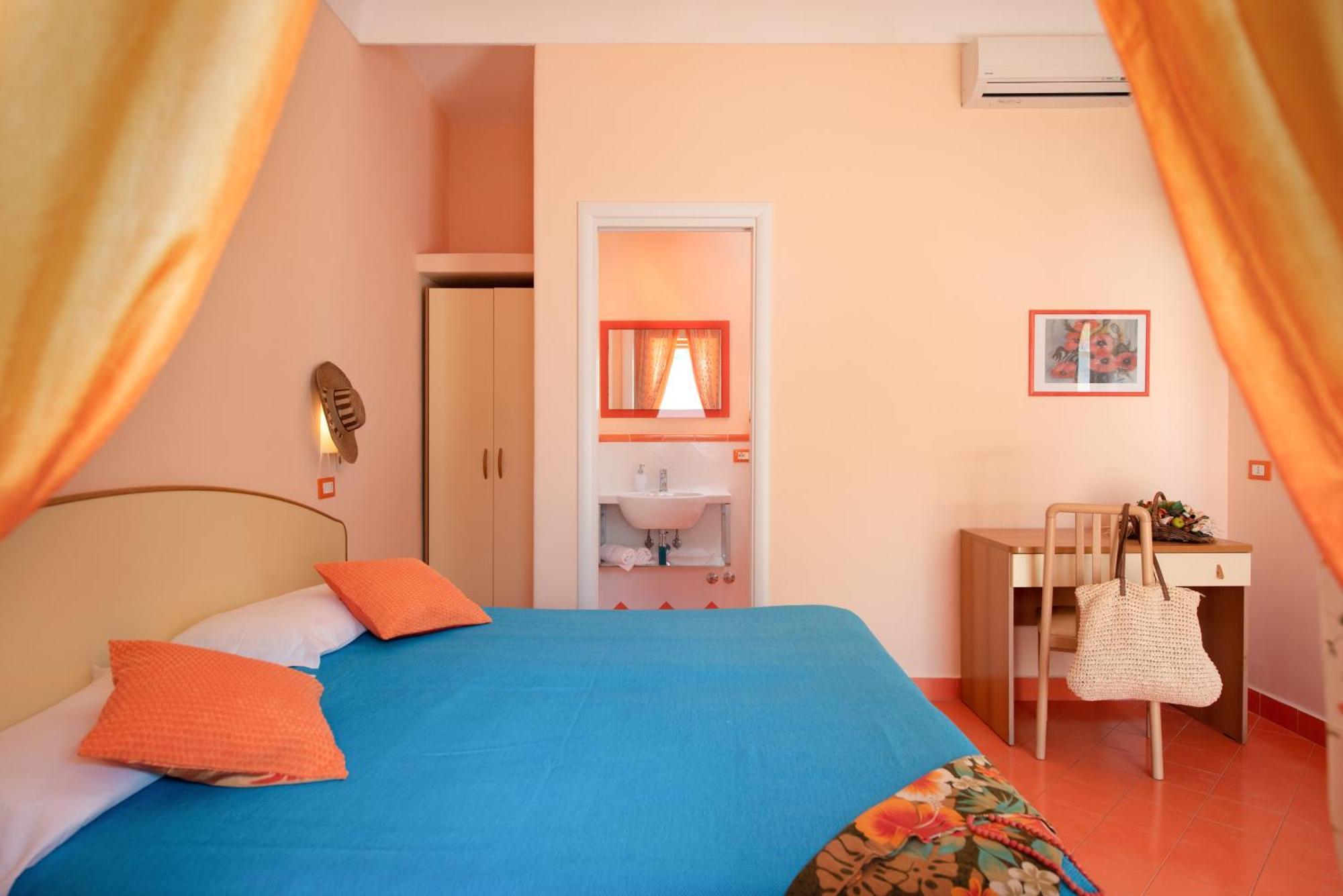 Hotel Villa Sirena Sant'Angelo  Exteriör bild