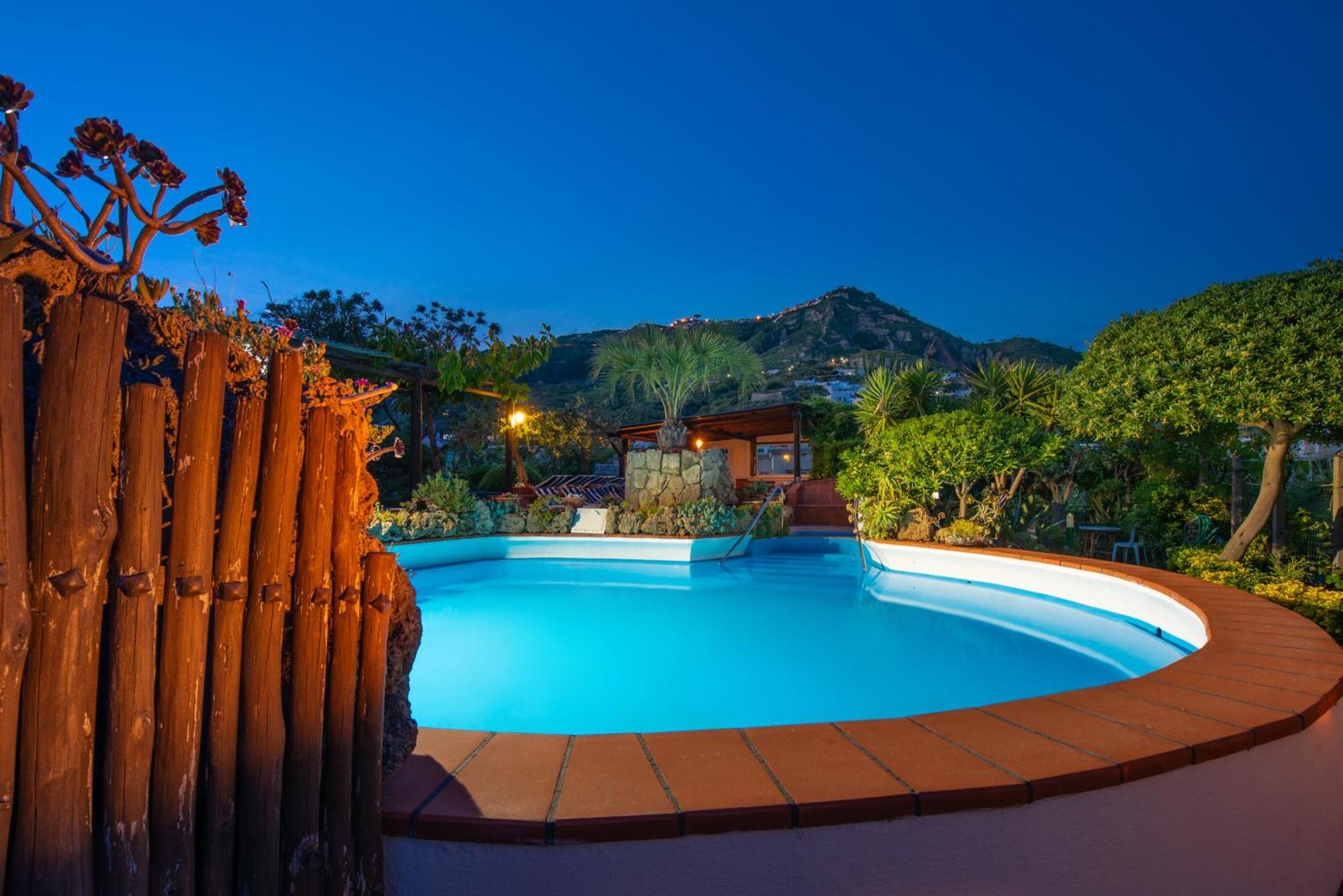 Hotel Villa Sirena Sant'Angelo  Exteriör bild
