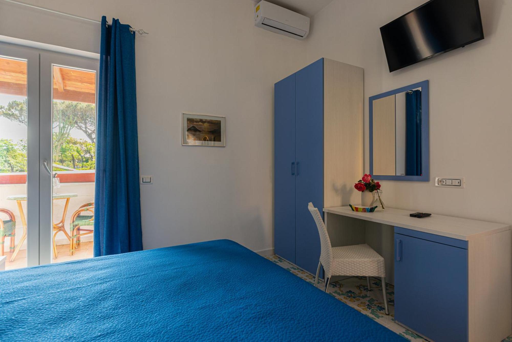 Hotel Villa Sirena Sant'Angelo  Exteriör bild
