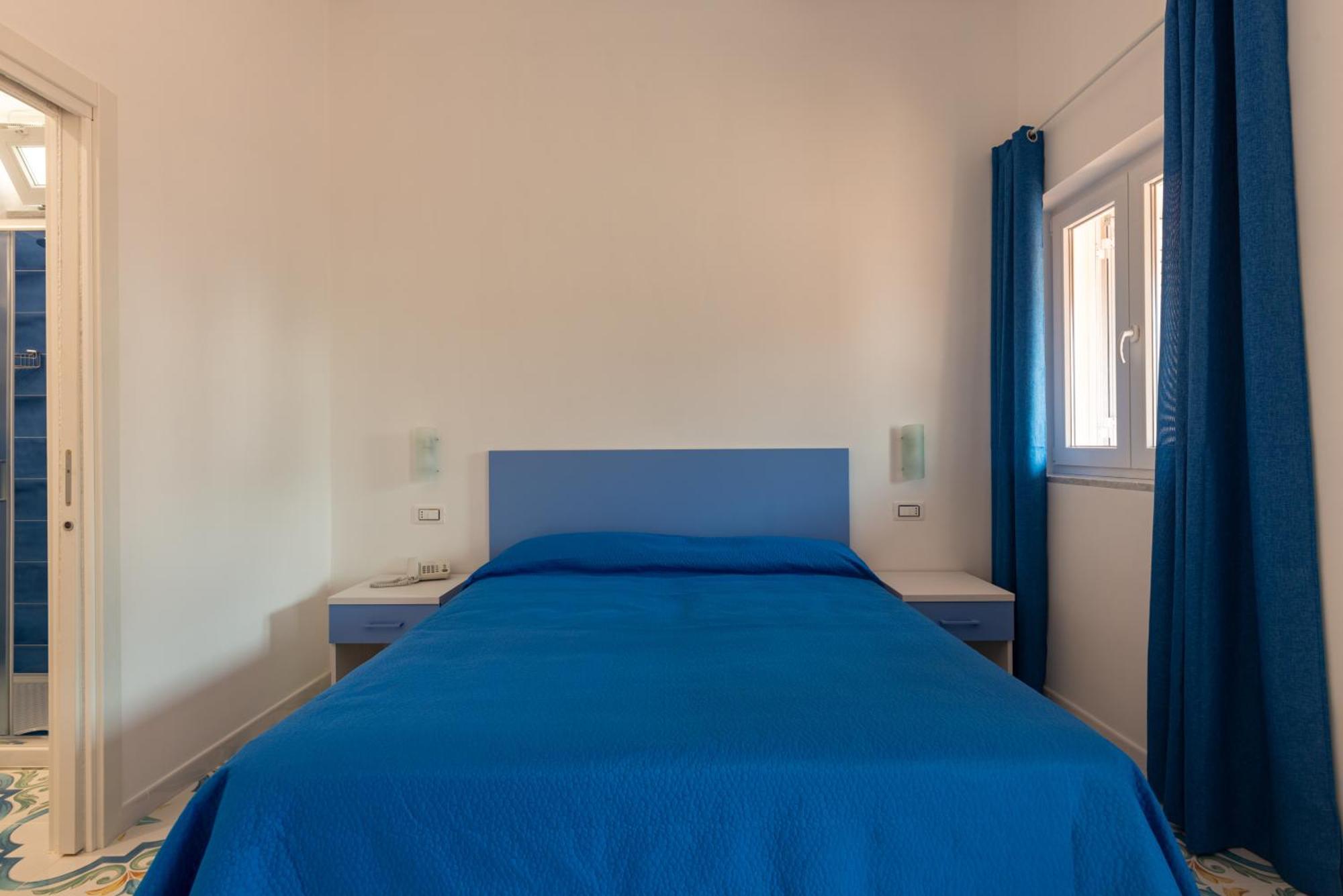 Hotel Villa Sirena Sant'Angelo  Exteriör bild
