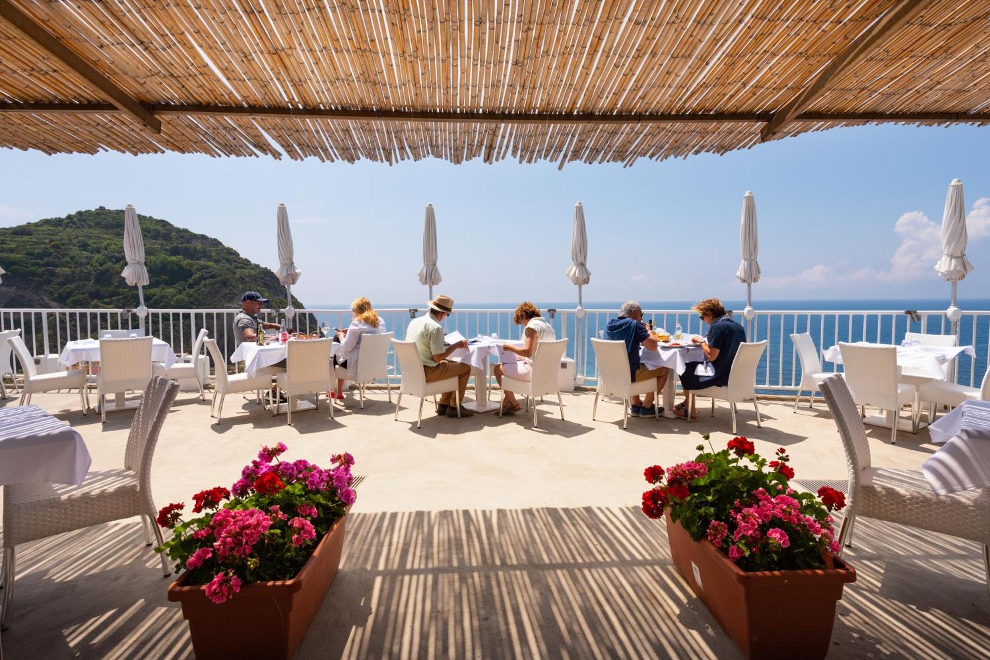 Hotel Villa Sirena Sant'Angelo  Exteriör bild