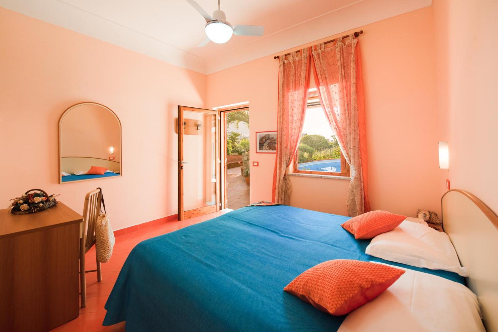 Hotel Villa Sirena Sant'Angelo  Exteriör bild
