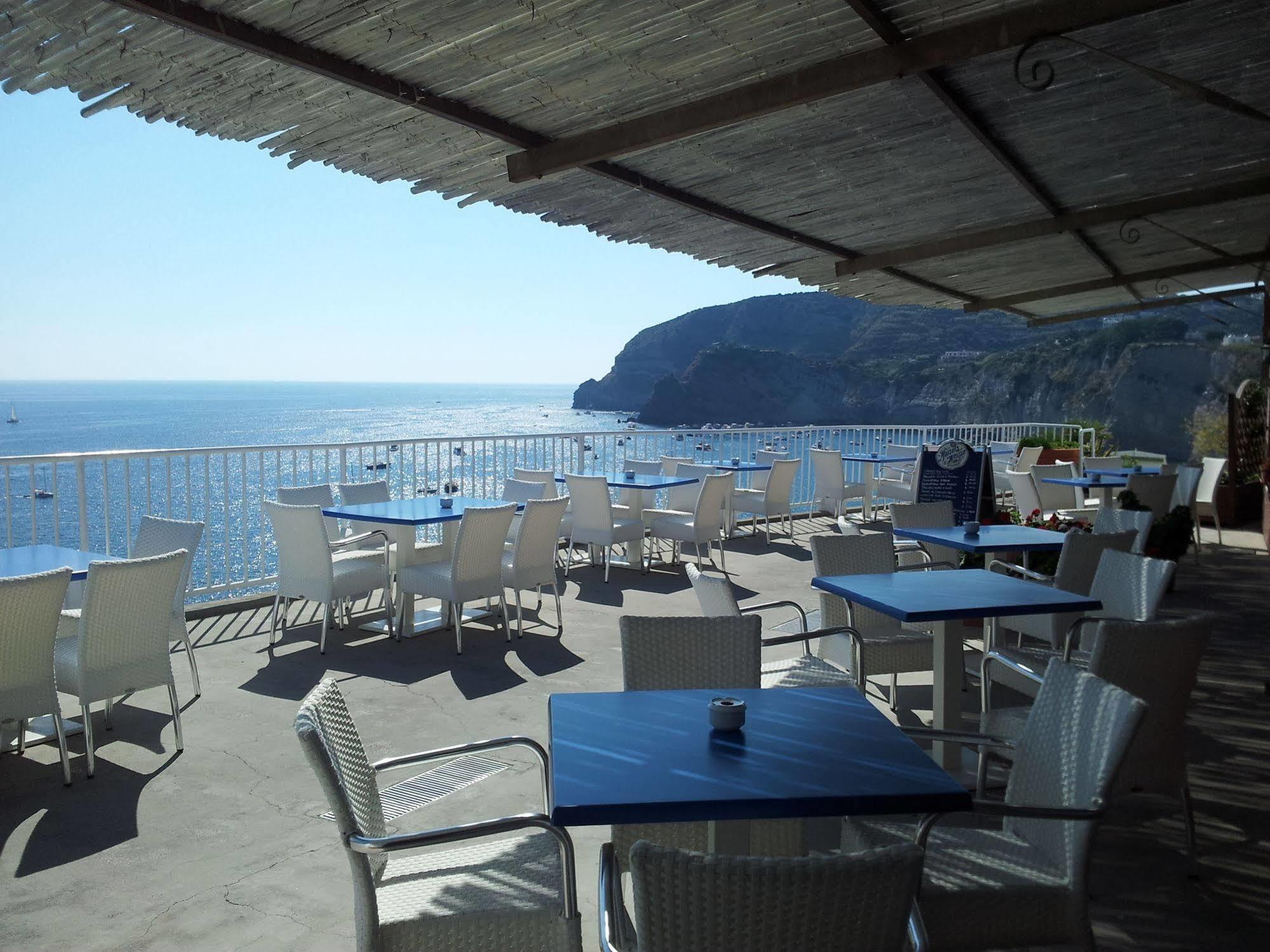 Hotel Villa Sirena Sant'Angelo  Exteriör bild